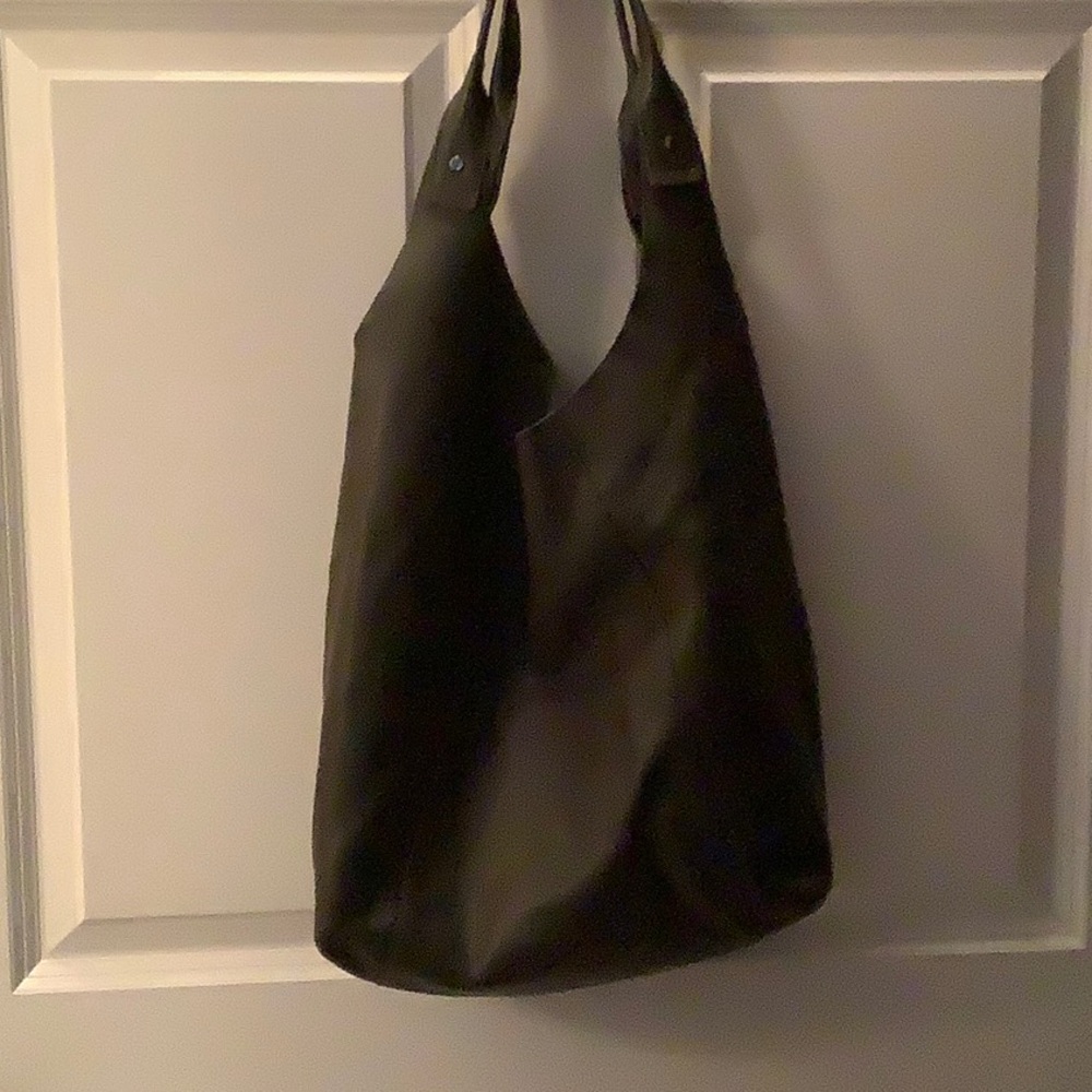 Leather tote